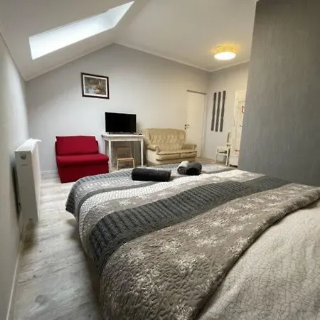 Ulics Vendeghaz Ii * Zalacsány