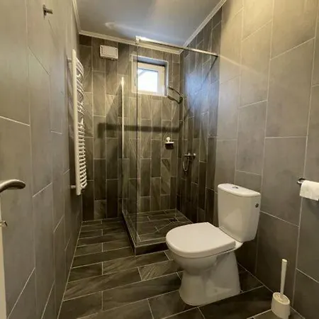 Ulics Vendeghaz Ii 公寓