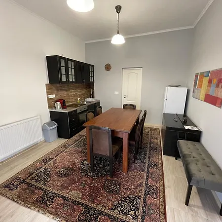 Ulics Vendeghaz Ii Apartment