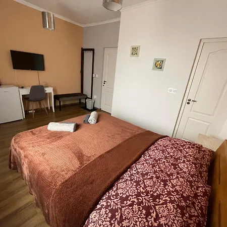 Apartment Ulics Vendeghaz Ii *