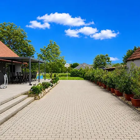 Ulics Vendeghaz Ii Apartment Zalacsany