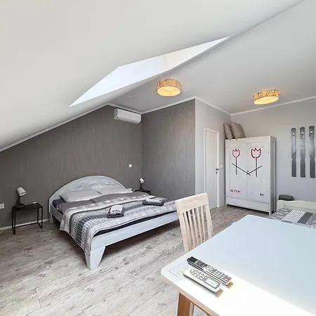 Apartment Ulics Vendeghaz Ii