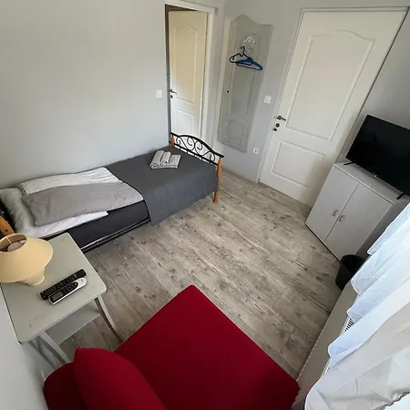 Ulics Vendeghaz Ii Apartment *