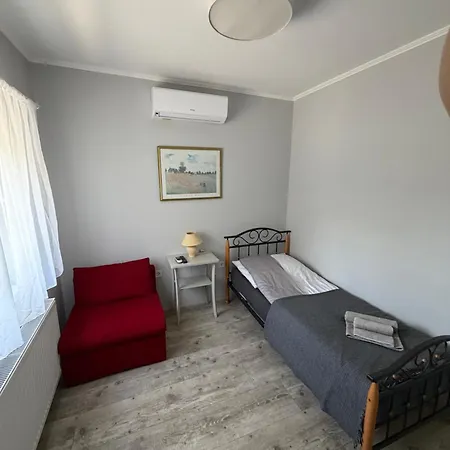 Ulics Vendeghaz Ii Apartment *