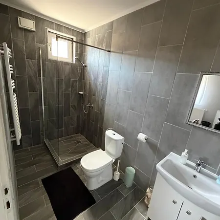 Apartment Ulics Vendeghaz Ii *