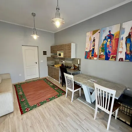 Ulics Vendeghaz Ii Apartment