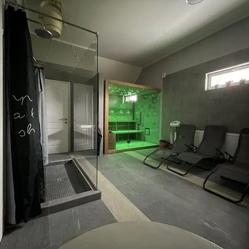 Apartment Ulics Vendeghaz Ii