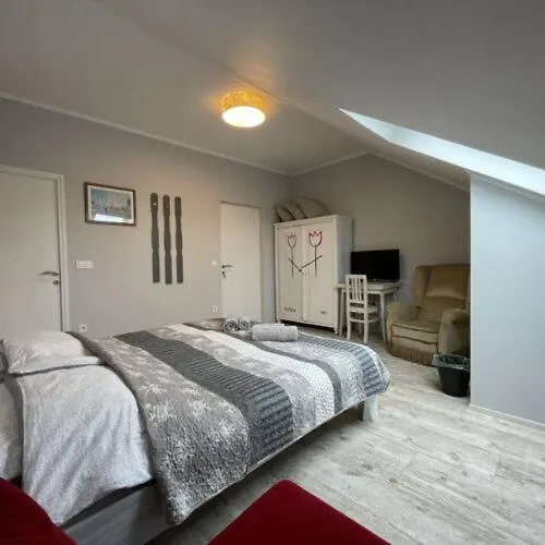 Apartment Ulics Vendeghaz Ii