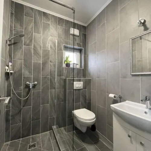 Apartment Ulics Vendeghaz Ii