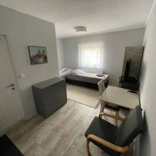 Apartment Ulics Vendeghaz Ii *