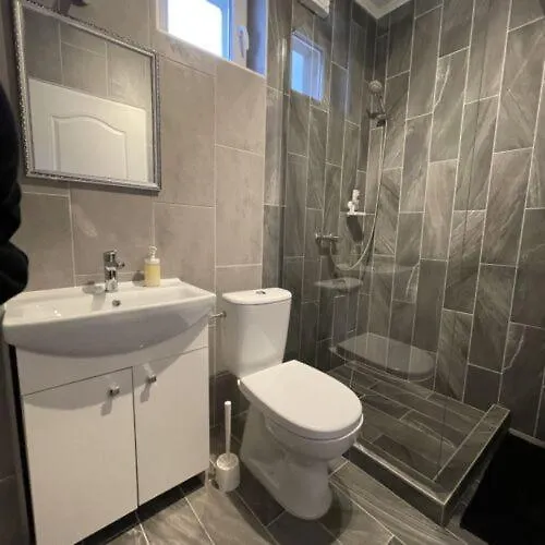 Ulics Vendeghaz Ii * Zalacsány